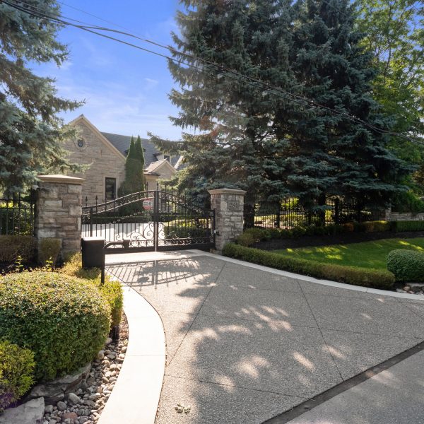 5-web-or-mls-284-pine-valley-crescent