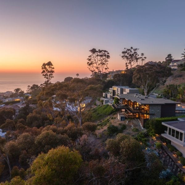 Q2 of 2025 ushered in spring’s thaw and summer’s sizzle, propelling markets to fresh annual highs. This midcentury modern masterpiece, designed by a protégé of Frank Lloyd Wright, swiftly found a new owner after just 1 day on market. (Lucas Parodi for Willis Allen Real Estate)