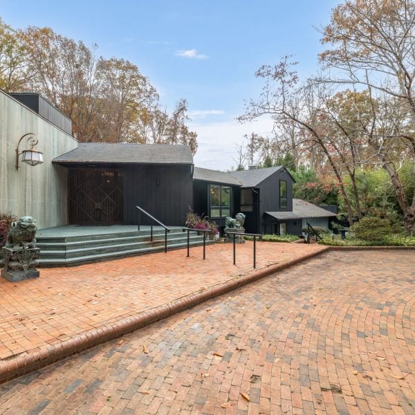 8-web-or-mls-2850 Galsworthy Dr-8