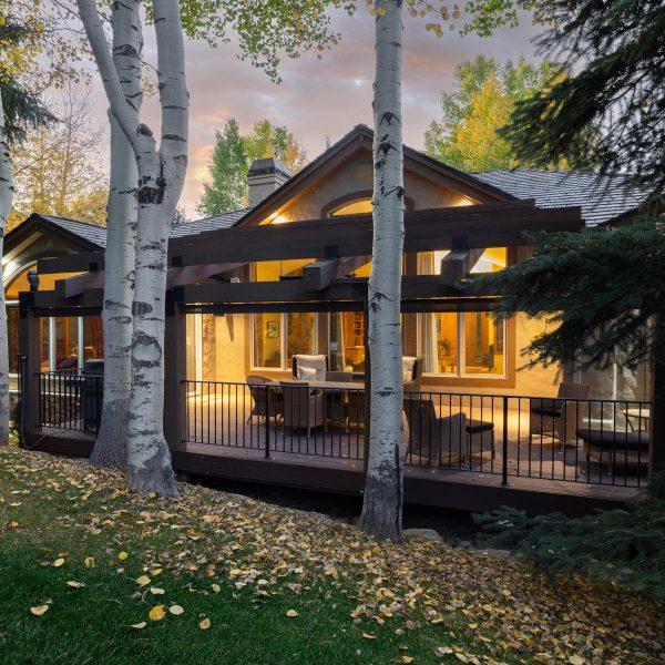 84_aspen_meadow_exterior_rear_a-2000x1200