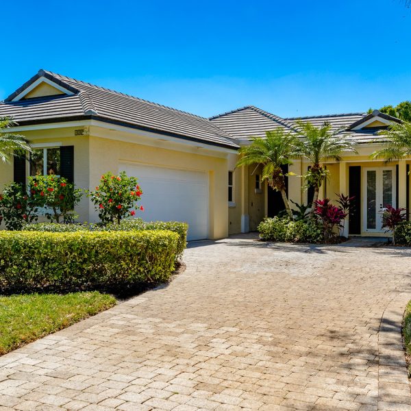 TrippHernandez_150LakeviewWay