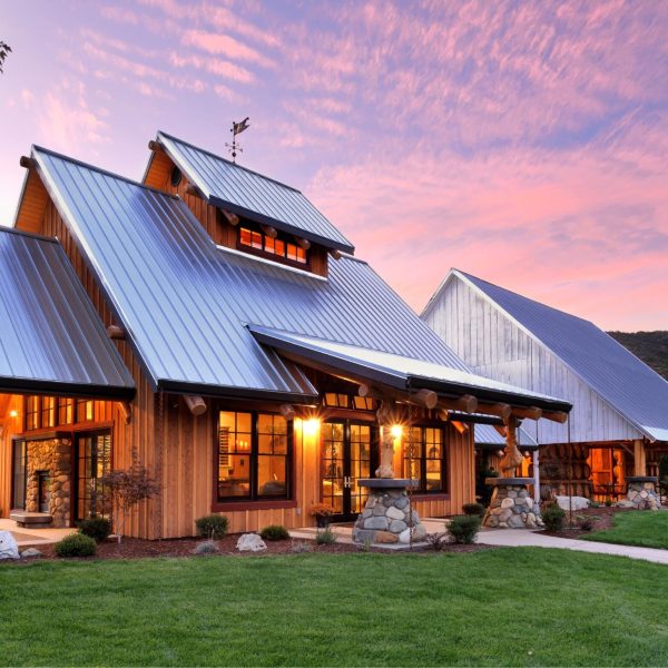 Red Lily Vineyards 11777 Hwy 238 Jacksonville OR 97530 LUXE Forbes Global Properties Kendra Ratcliff Chris Martin Martin Outdoor Property Group 01