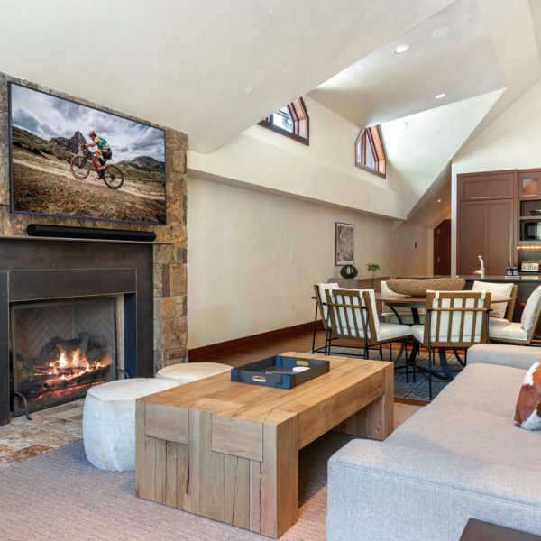 Solaris-Penthouse-E-West-MLS-11