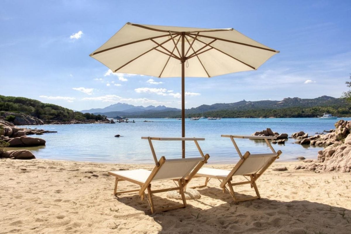 Lake, river or ocean – waterfront properties regularly occupy the highest end of their respective markets. Photo: Villa Cala di Volpe, presented by Rarex, Sardinia