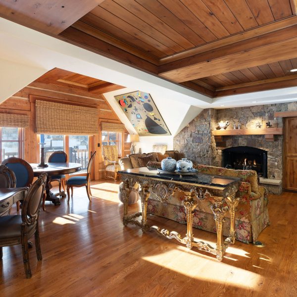ritz_1007_interior_living_b
