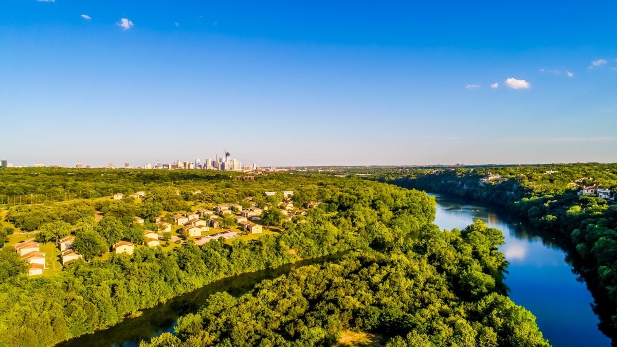 With minimal commercial activity, a western boundary along Lake Austin and proximity to downtown, Tarrytown stands as one of Austin's ideal residential corners. (Moreland)