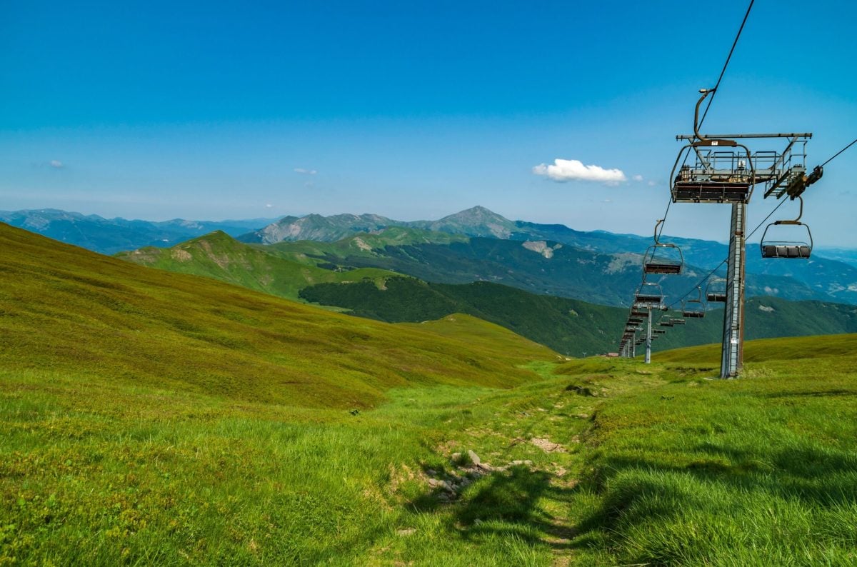 Does spring herald the end of ski real estate opportunities? Far from it. As the snow melts, a different kind of momentum takes hold. (Shutterstock)